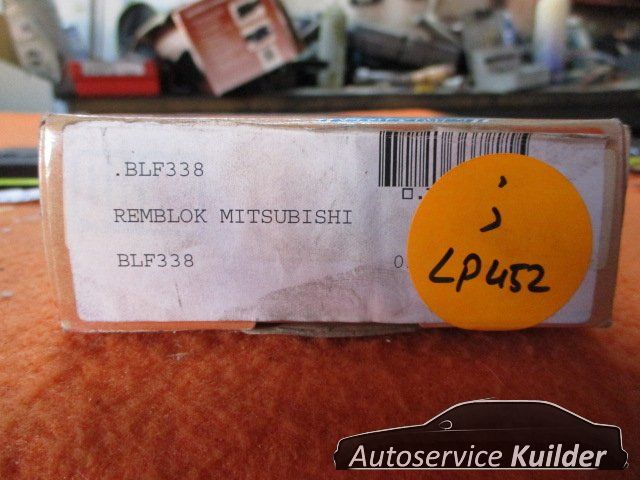 Remblokken voorzijde Mitsubishi Cordia Tredia LP452 QH bp388 MB277619 brake pad set usado en Menorca foto 4