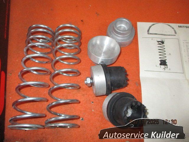 Hulpveren set Mistibishi Colt Lancer F Tredia Cordia 28C04 OSRAV support springs set usado en Menorca foto 6