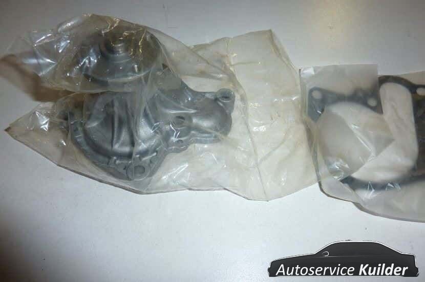 Waterpomp Mitsubishi Celeste Coupe vanaf 03-1979 water pump usado en Menorca