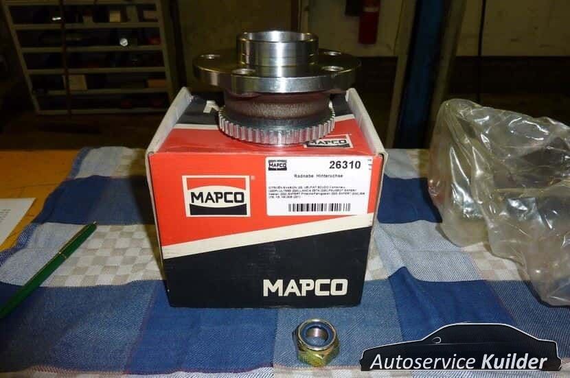 Wielnaaf achteras Peugeot 806 merk MAPCO wheel hub usado en Menorca