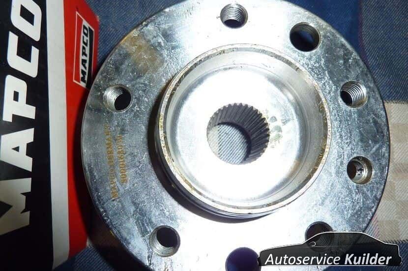 Wielnaaf vooras Opel astra G zafira A Zonder ABS wiellager wheel hub usado en Menorca
