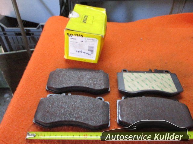 Remblokken vooras w212 s212 CLS E400 E500 mercedes BP1329 textar 2497601 brake pad set usado en Menorca