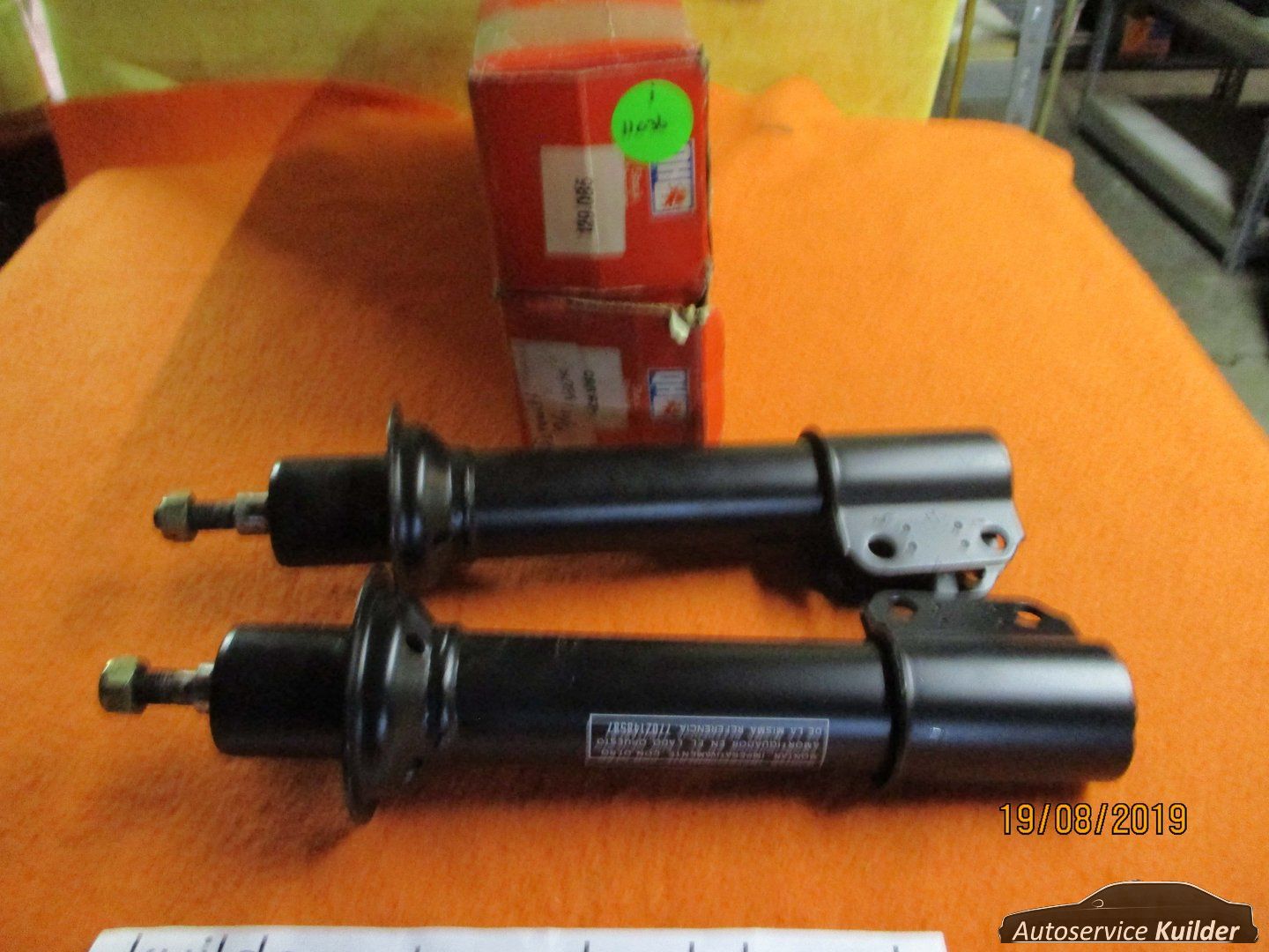 nuevo set Sachs Schokdempers voorzijde Renault 9 11 shock absorber left and right usado en Menorca