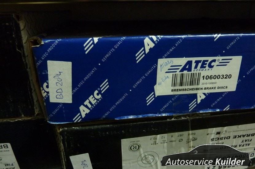 Remschijven achter Ford Focus 1 nuevo, brake disc left and right usado en Menorca