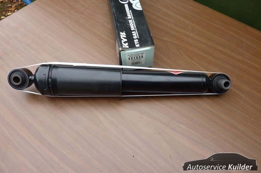 Set schokdempers Renault Laguna 1 achterzijde Combi/hatchback, nuevo shock absorber left and right usado en Menorca