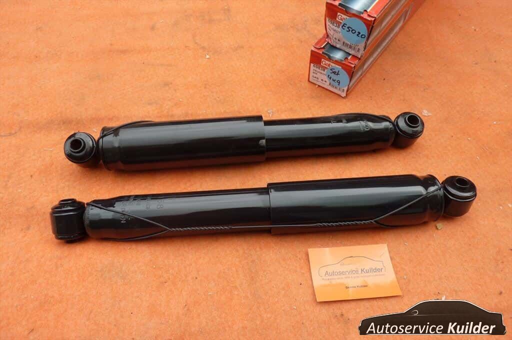 Set schokdempers achterzijde Peugeot 605 nuevo Gabriel shock absorber left and right usado en Menorca