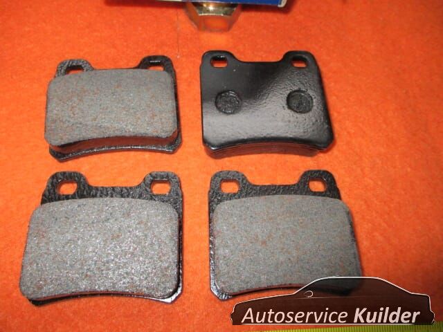 Remschijven + remblokken achterzijde Opel Astra F Vectra A nuevo Brembo brake disk and brake pads left and right usado en Menorca foto 3