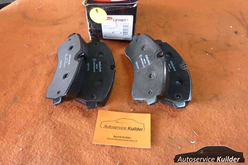 Remblokken Mercedes Sprinter VW Crafter nuevo Delphi BP1104 2920001 brake pad set usado en Menorca