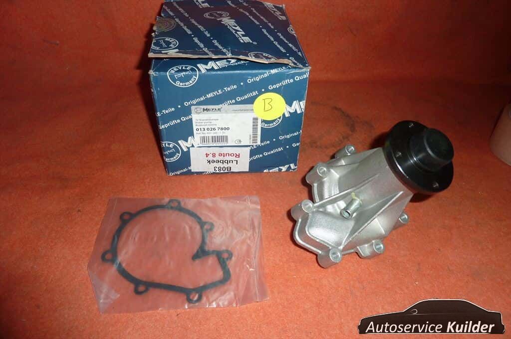Waterpomp Mercedes C220D E220D nuevo Meyle, water pump usado en Menorca