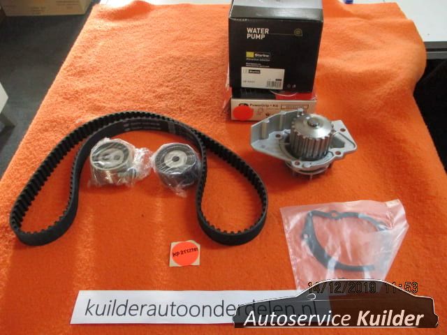 Distributieset + Waterpomp Citroen berlingo Peugeot 1,9D Gates nuevo distribution belt set usado en Menorca