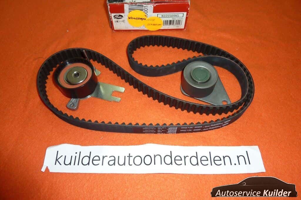 Distributieset Ford Kuga S-MAx Focus RS Volvo XC70 XC90 2,5 Gates distribution belt set usado en Menorca