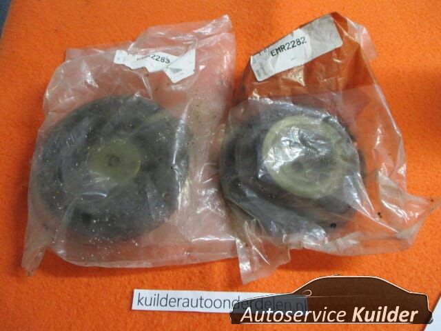Veerpootlager voorzijde L+R Peugeot 605 QH strut bearing left and right usado en Menorca
