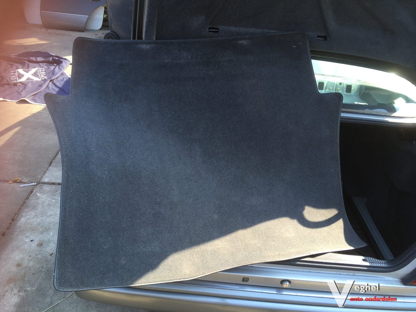 Mercedes w124 coupe Kofferbakmat 1995 car mats trunk mat usado en Menorca