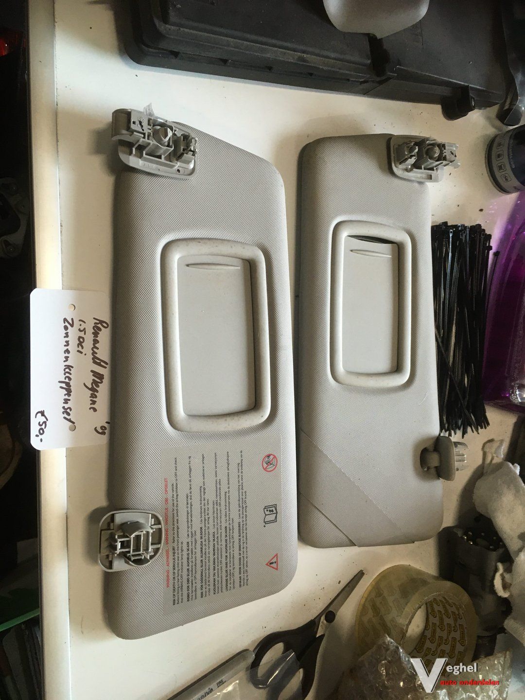 Renault Megane 2009 Zonnekleppen set sun visor left and right usado en Menorca