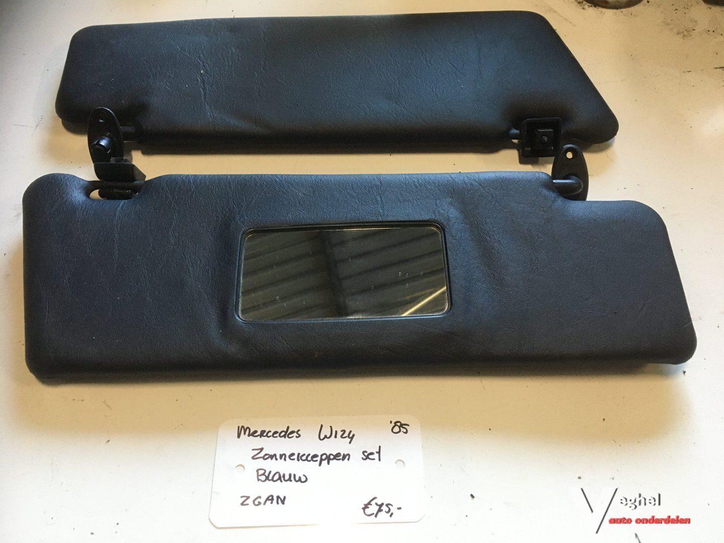 Mercedes w124 zonnekleppen set Blauw zgan sun visor left and right usado en Menorca