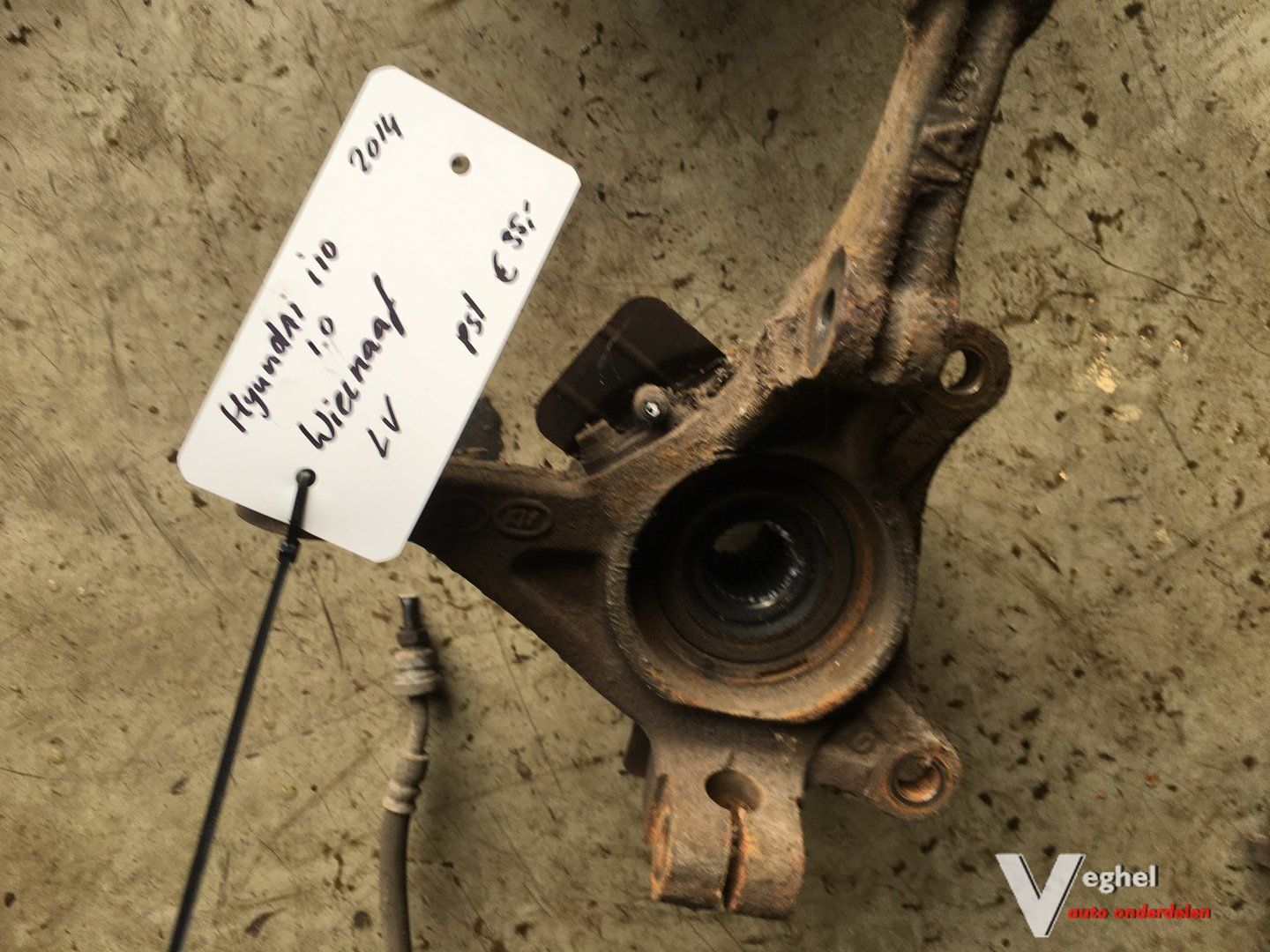 Hyundai i 10 1.0 2014 Wielnaaf Links of Rechts voor wheel hub usado en Menorca