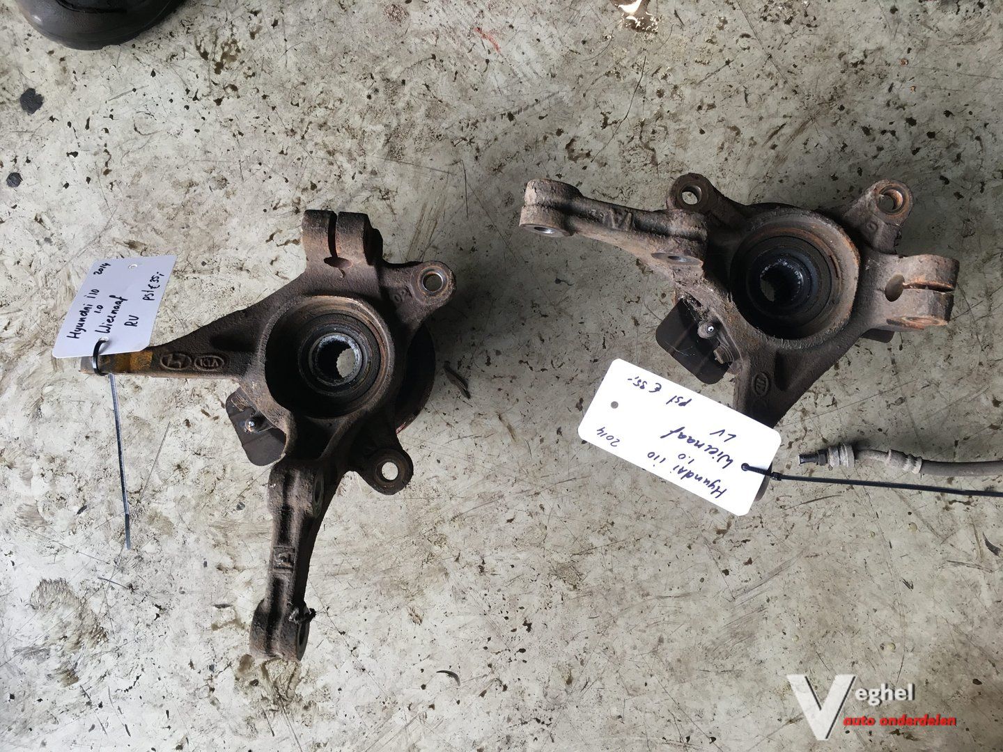 Hyundai i 10 1.0 2014 Wielnaaf Links of Rechts voor wheel hub usado en Menorca foto 3