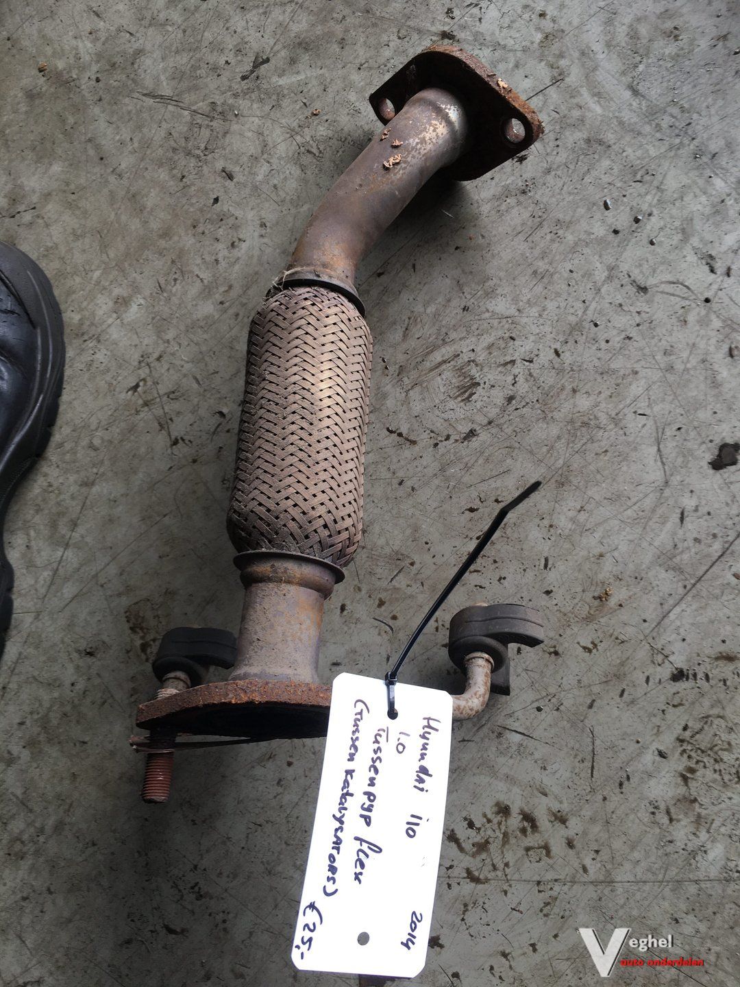 Hyundai i 10 1.0 2014 Flex stuk tussen de Catalizadors flexible exhaust pipe usado en Menorca