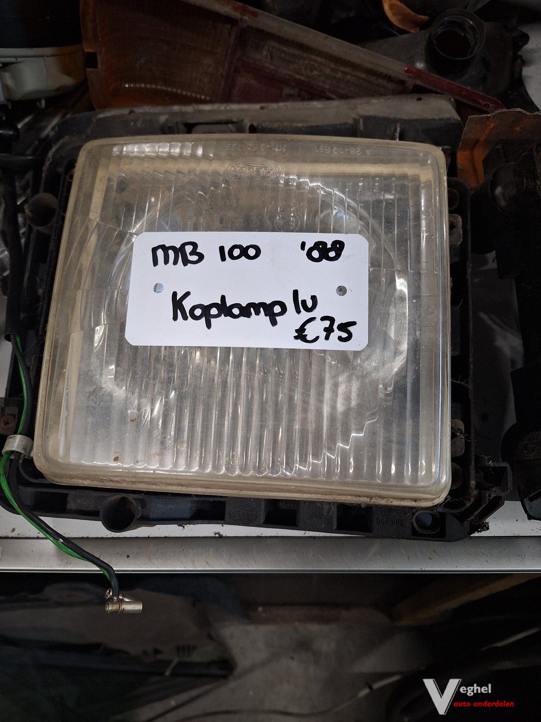 MB 100 Koplamp LV of RV '88 headlight left and right usado en Menorca