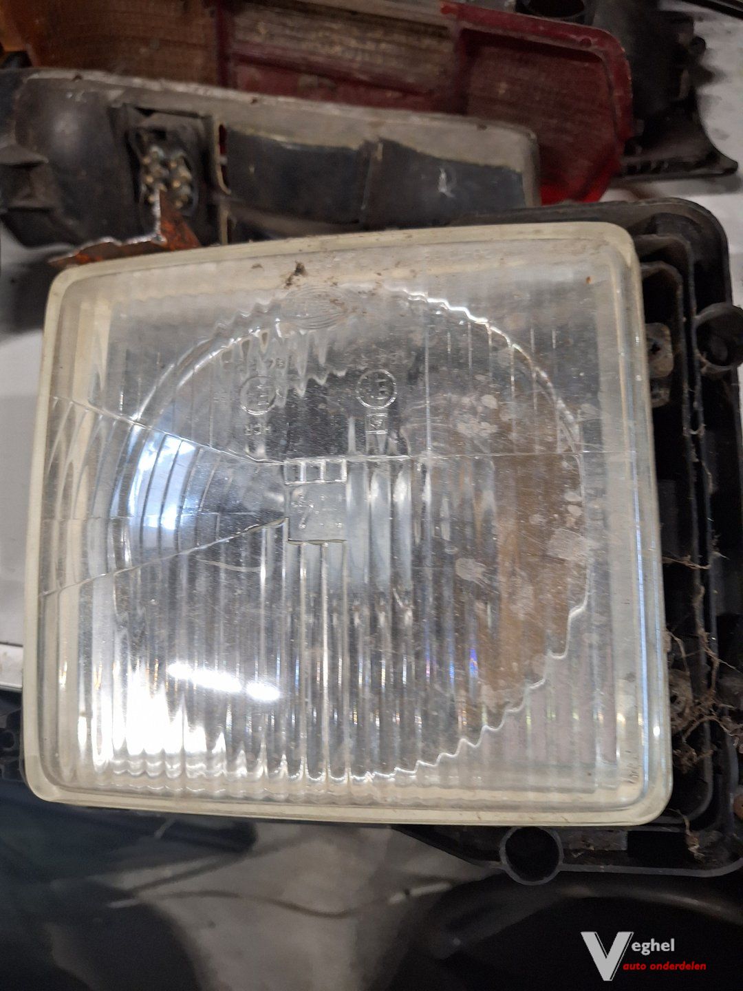MB 100 Koplamp LV of RV '88 headlight left and right usado en Menorca foto 4