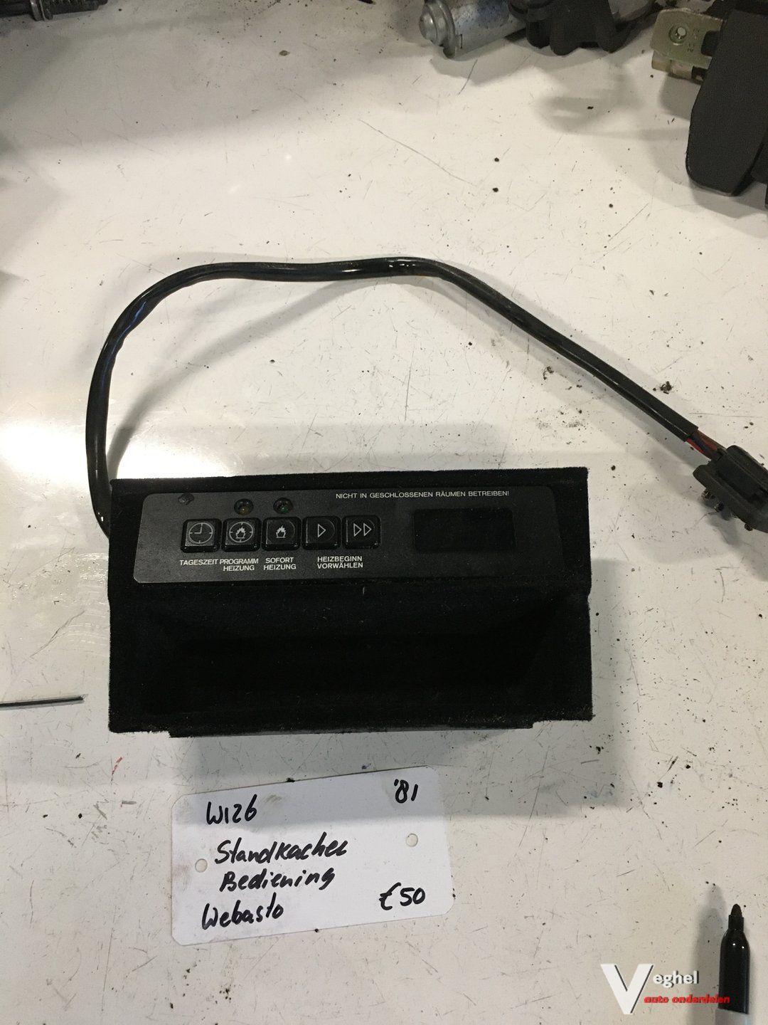 Mercedes W126 1981 Kachelbediening van de standkachel ( Webasto ) block heater usado en Menorca