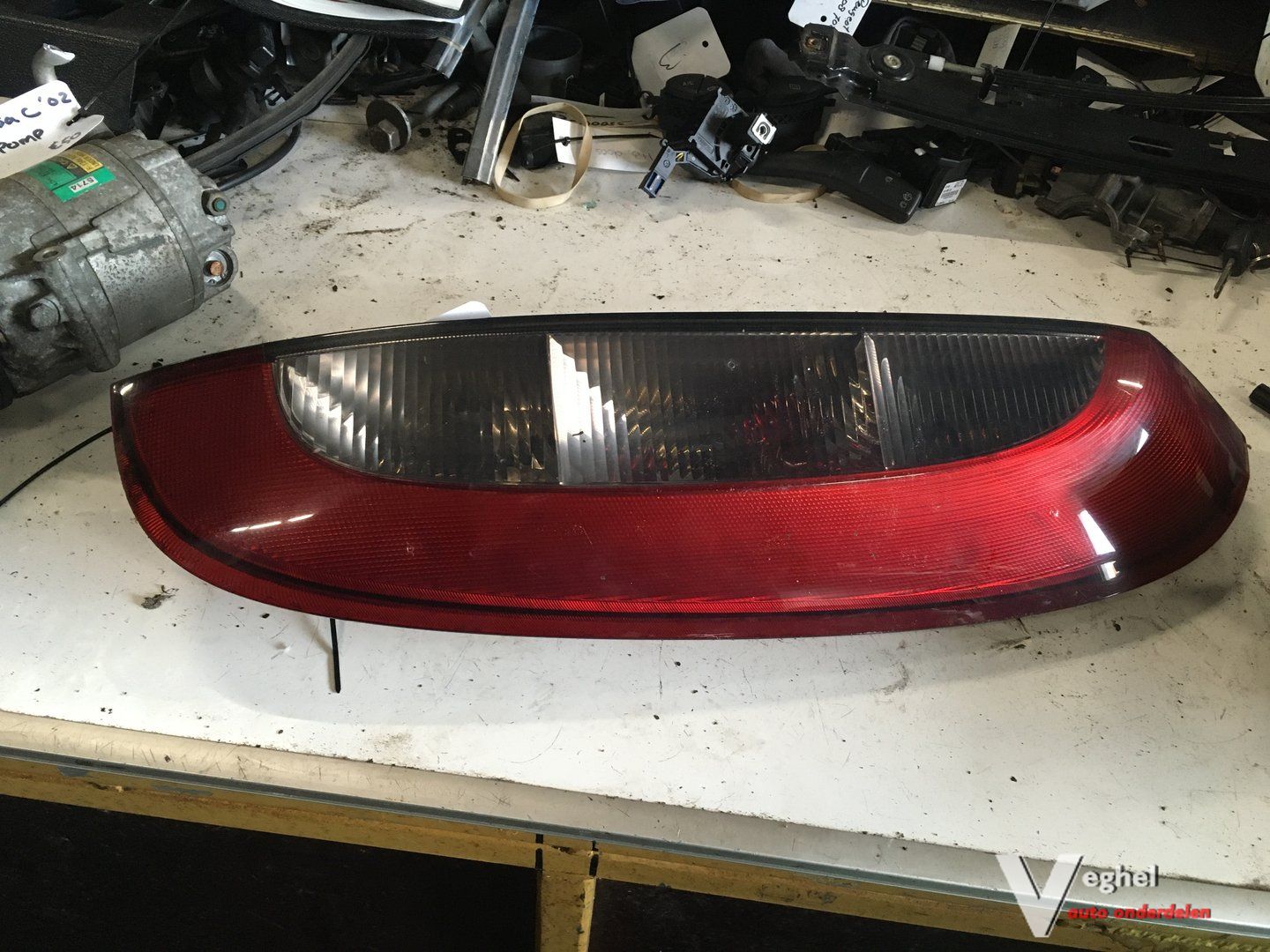 Opel Corsa C Achterlicht Links of Rechts tail light single usado en Menorca