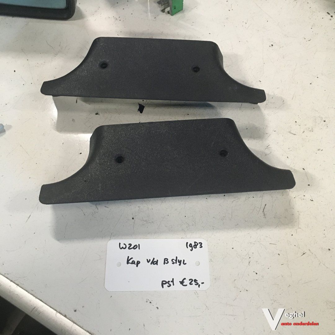 Mercedes W201 1983 B Stijl Kap onder Links of Rechts pillar trim usado en Menorca