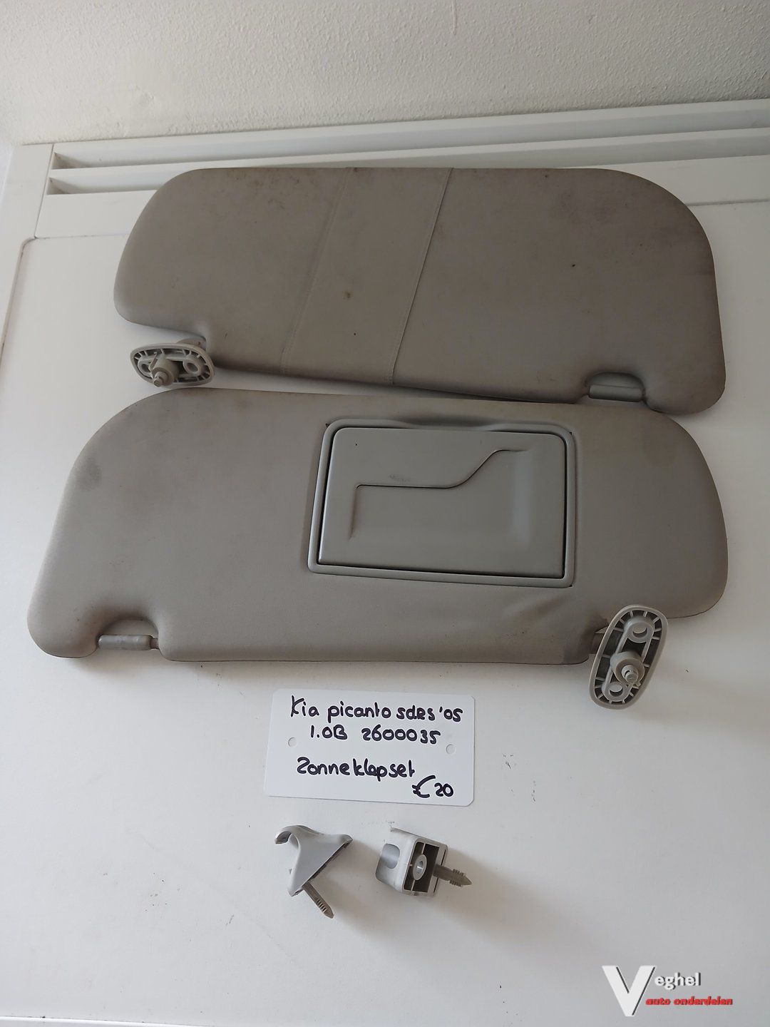 Kia Picanto 2005 1.0B Zonnekleppen set sun visor left and right usado en Menorca foto 3