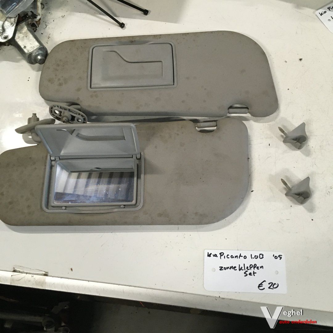 Kia Picanto 2005 1.0B Zonnekleppen set sun visor left and right usado en Menorca