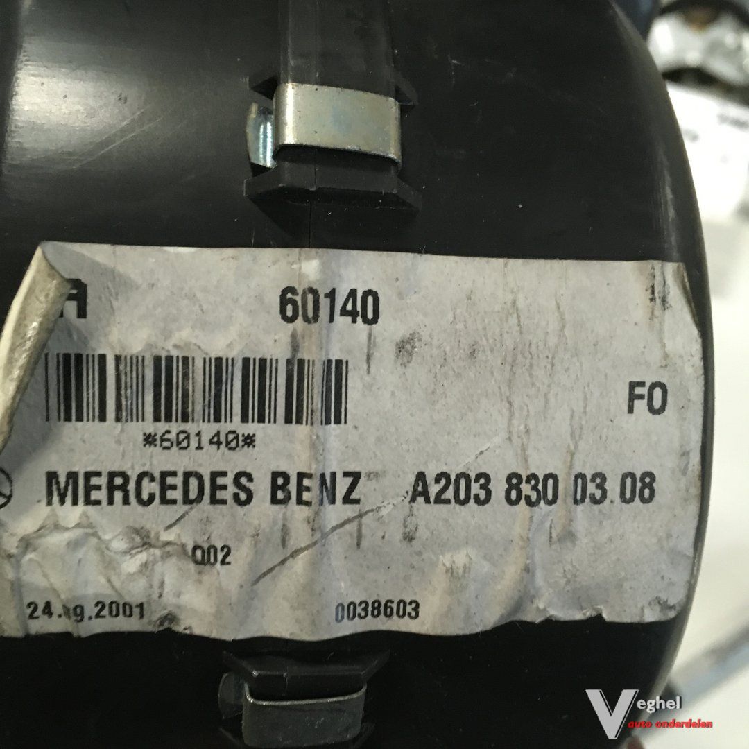 Mercedes C203 station 2002 Kachelmotor A 203 830 0308 heater engine booster usado en Menorca