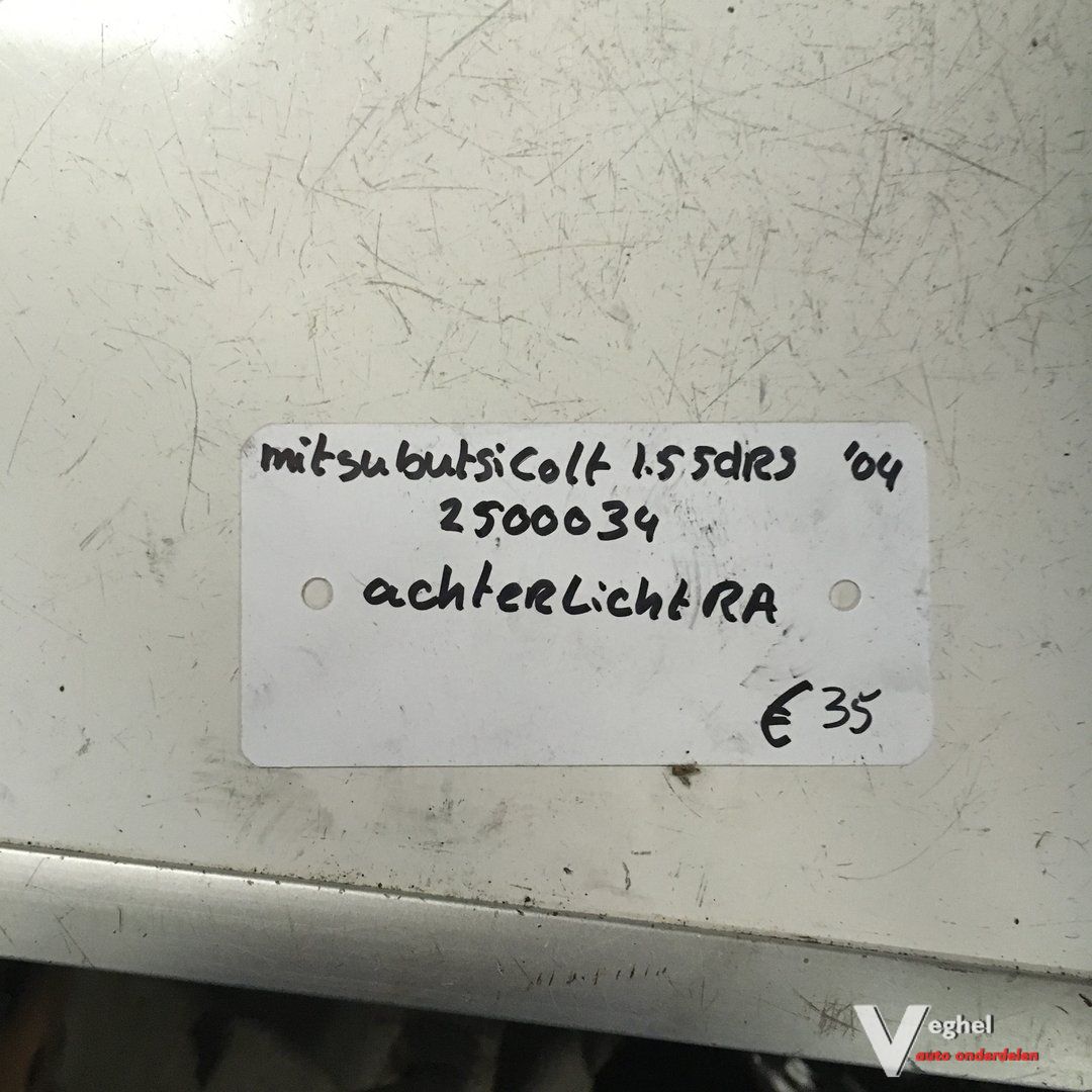 Mitsubishi Colt 1.5 B 5 drs 2004 Wagennr 2500034 Achterlicht Rechts tail light single usado en Menorca