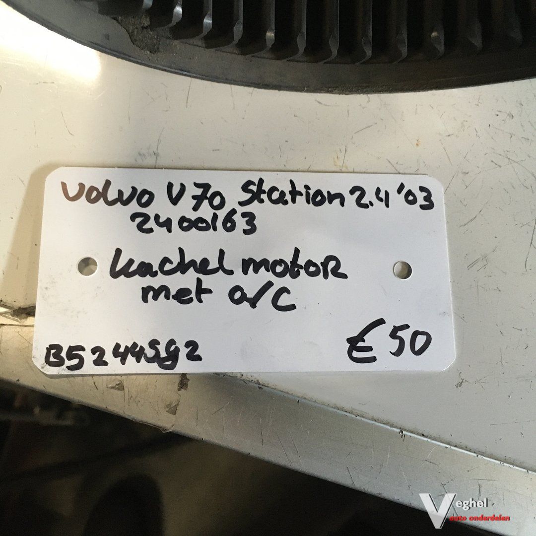 Volvo V70 Station 2.4 2003 Wagennr 2400163 Kachelmotor (airco) heater engine booster usado en Menorca