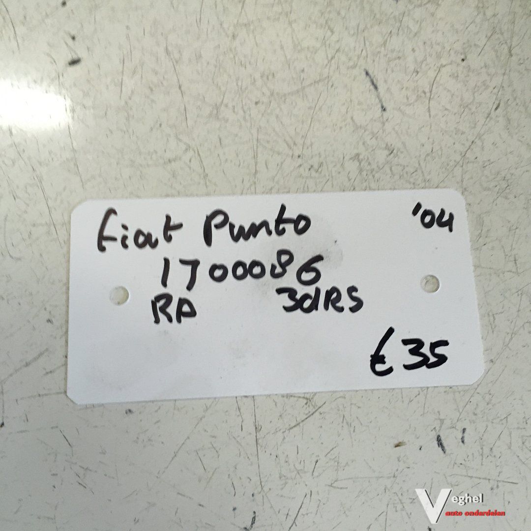 Fiat Punto 3drs 2004 Wagennr 1700086 Achterlicht Rechts tail light single usado en Menorca