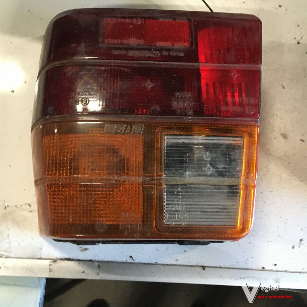 Fiat Uno 1991 Achterlicht Links of Rechts tail light single usado en Menorca foto 5