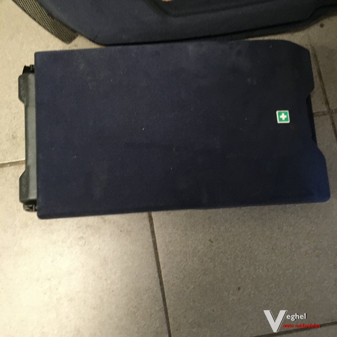 Mercedes W140 3.5 Turbodiesel 1995 wagennr 2300030 Hoedenplank rear shelf roll cover usado en Menorca foto 3