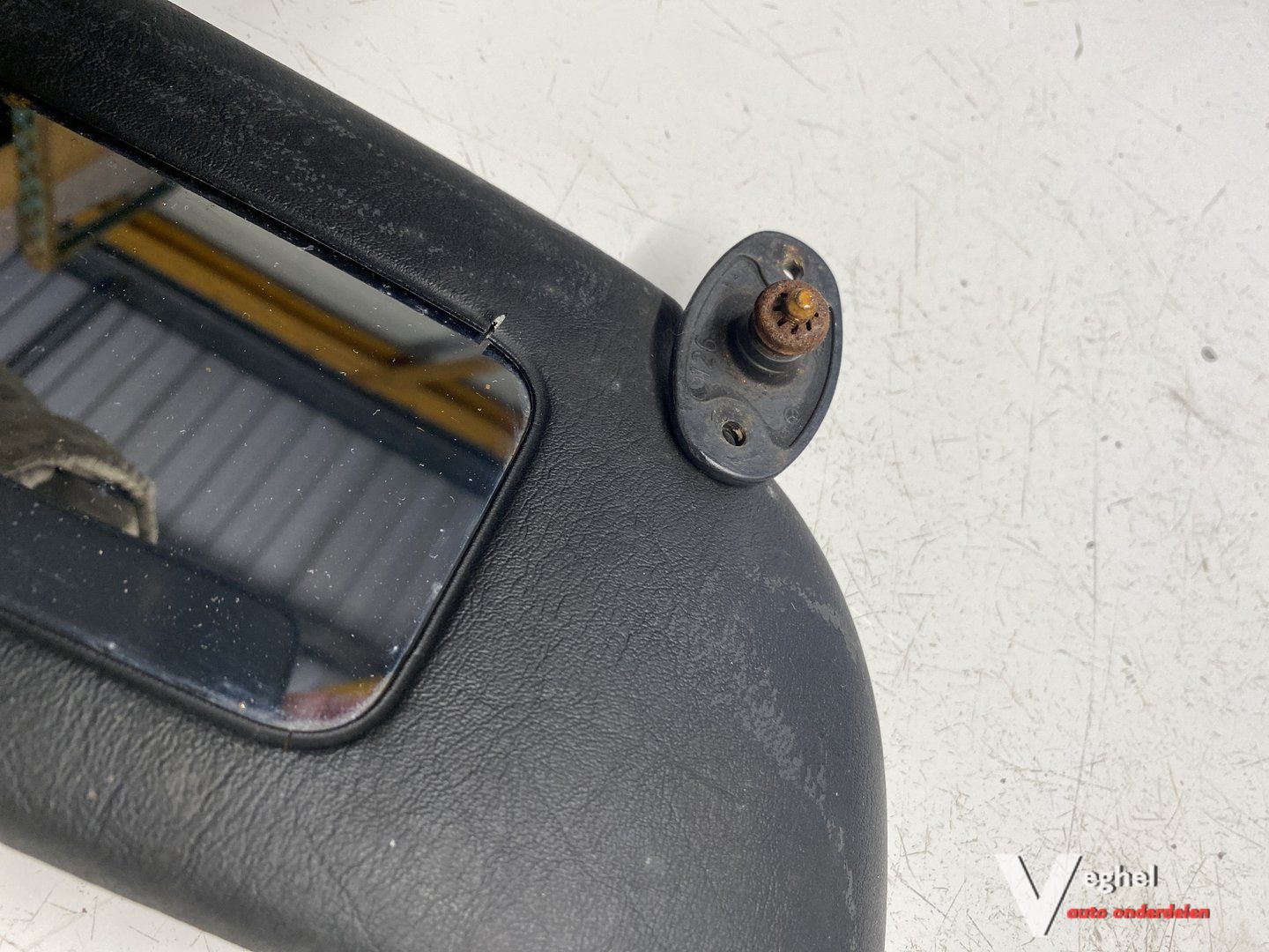 Mercedes W126 1986 Zonnekleppen set sun visor left and right usado en Menorca foto 3