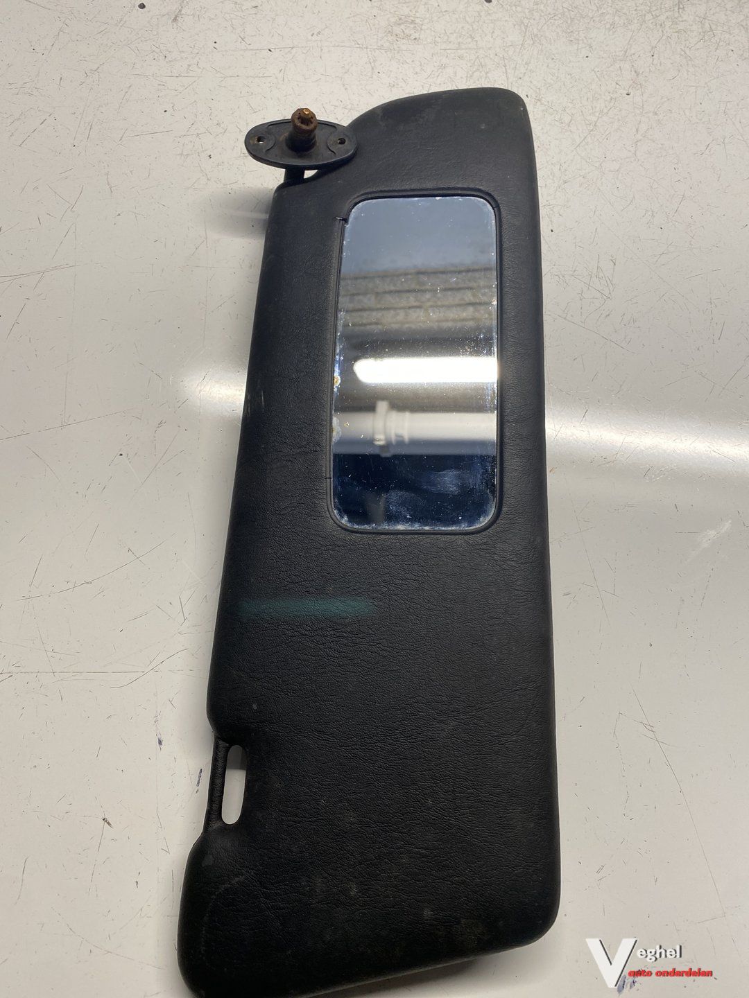 Mercedes W126 1986 Zonnekleppen set sun visor left and right usado en Menorca foto 4