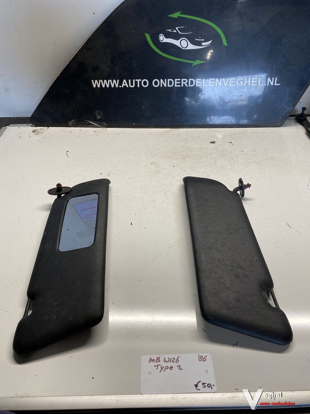 Mercedes W126 1986 Zonnekleppen set sun visor left and right usado en Menorca foto 7