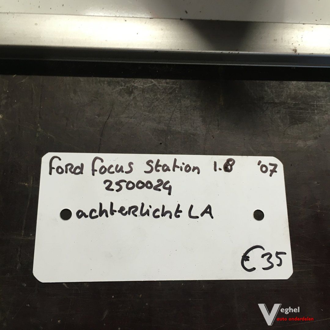 Ford Focus Station 1.8 2007 Wagennr 2500024 Achterlicht Links tail light single usado en Menorca