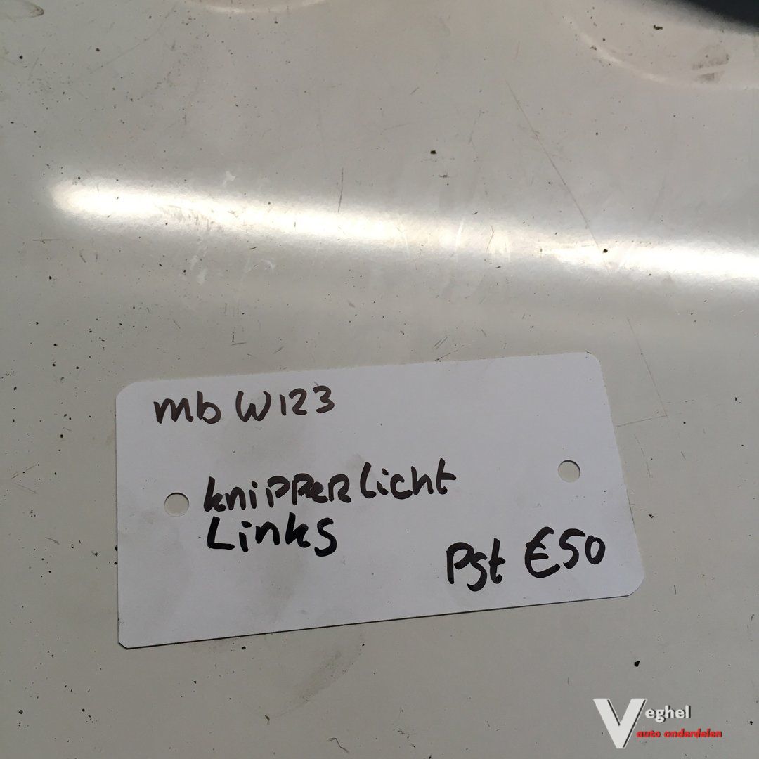 Mercedes W123 Knipperlicht Links of Rechts blinker single usado en Menorca