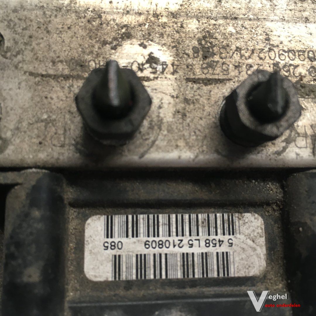 Citroen C1 1.0 5drs 2010 Wagennr 2500071 ABS Pomp 0265800441 abs pump usado en Menorca foto 3