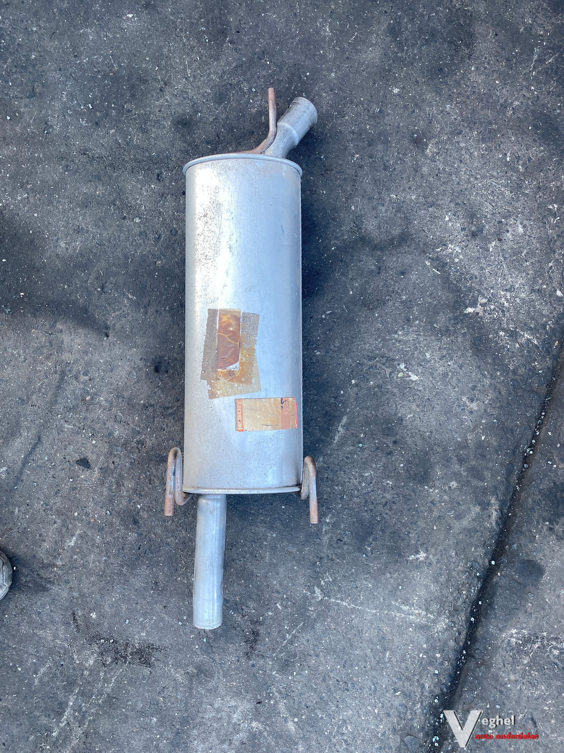 Opel Astra station 1.6 8v ‘98 Einddemper muffler end muffler usado en Menorca foto 2