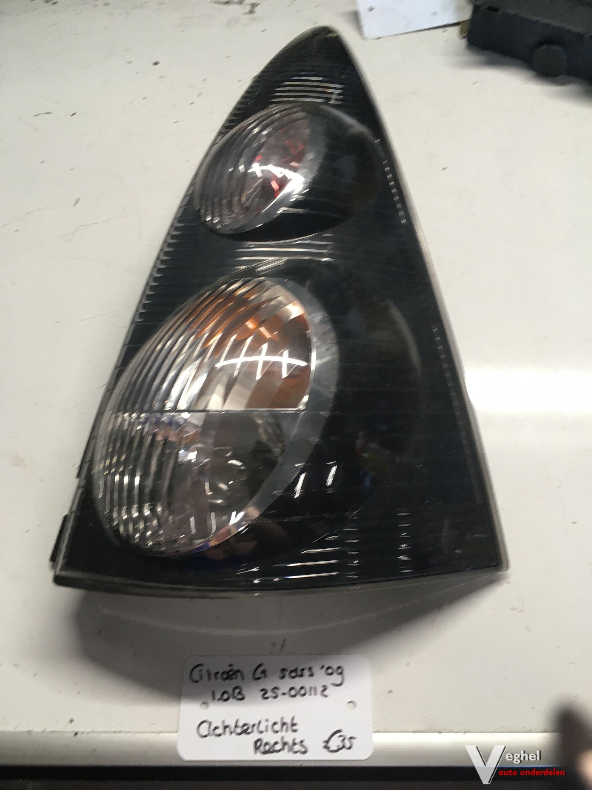 Citroen C1 5drs 1.0 2009 2500112 Achterlicht Links of Rechts tail light single usado en Menorca