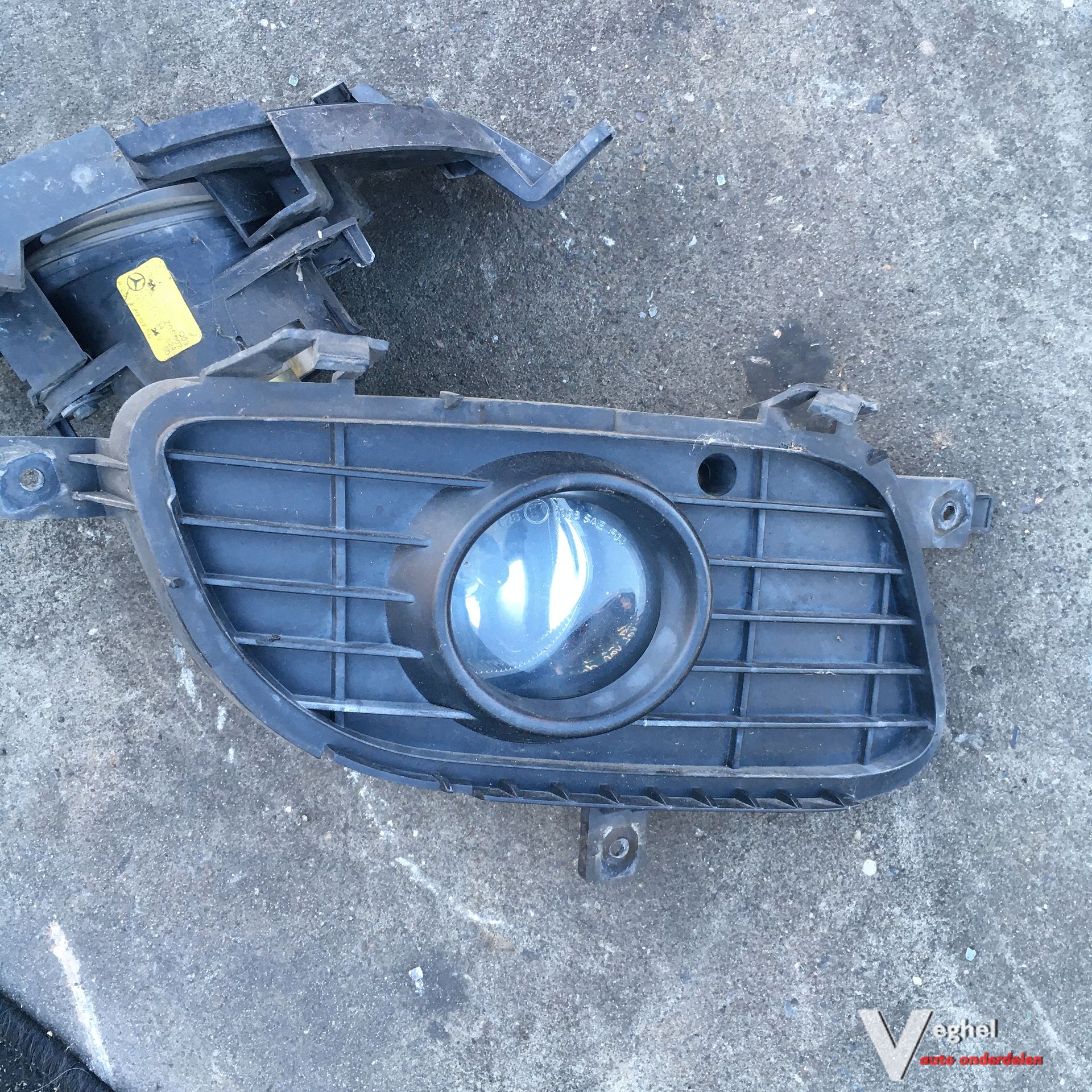 Mercedes A Clase 3drs 2007 Mistlampen voor fog lamp front left and right usado en Menorca foto 2