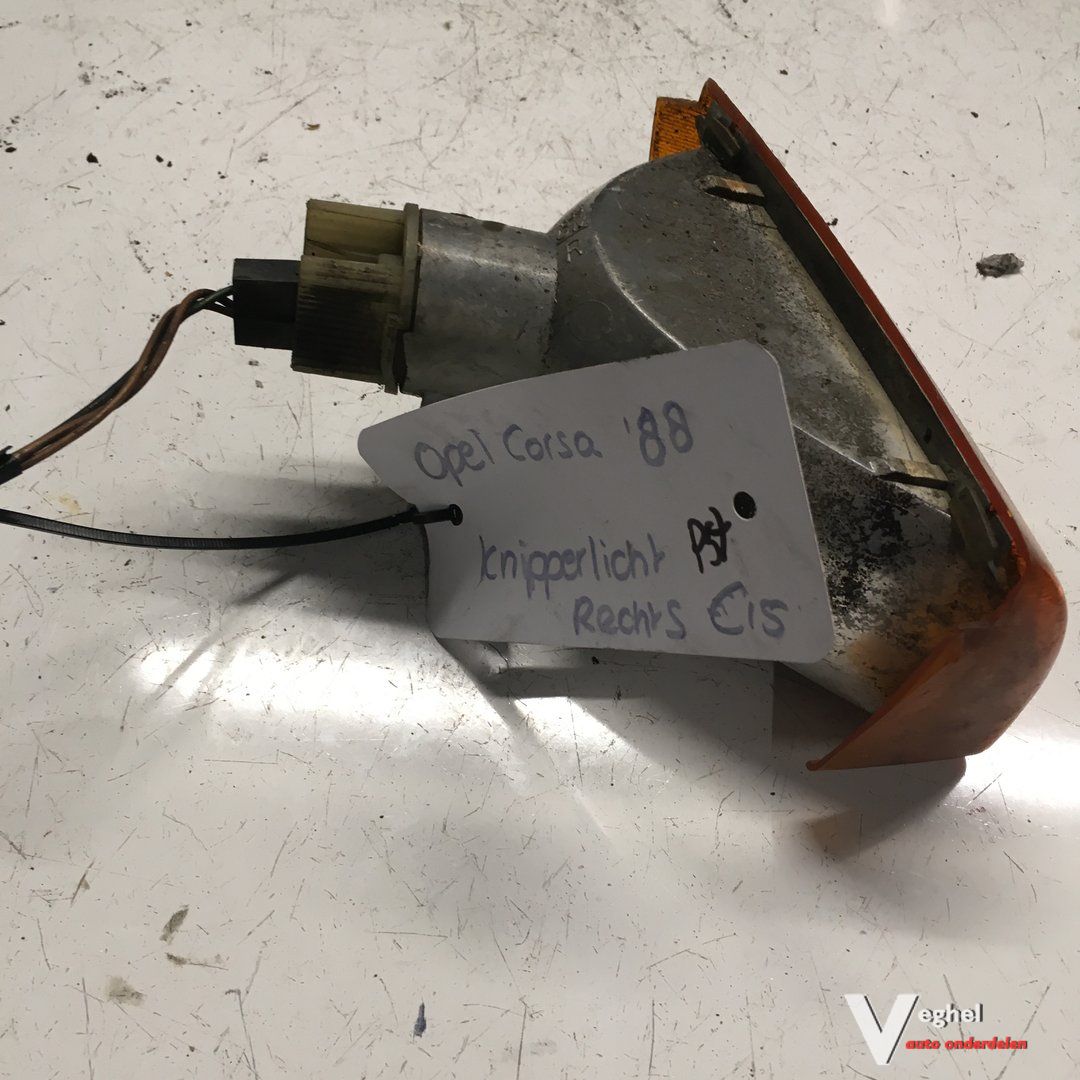 Opel Corsa 1988 Knipperlicht Rechts of Links blinker single usado en Menorca