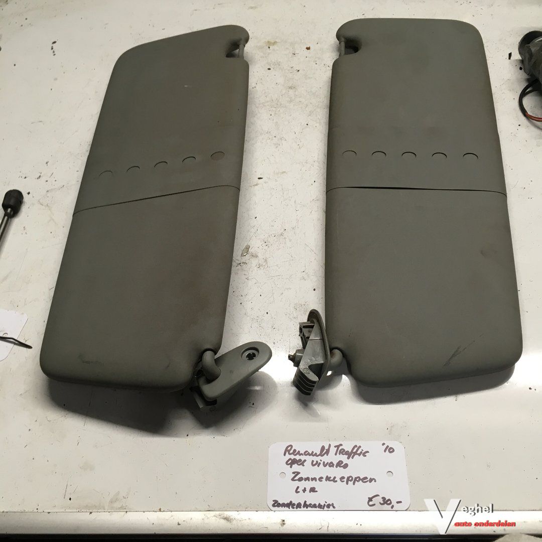 Renault Traffic 2009 2.0 diesel Zonneklep Links en Rechts sun visor left and right usado en Menorca