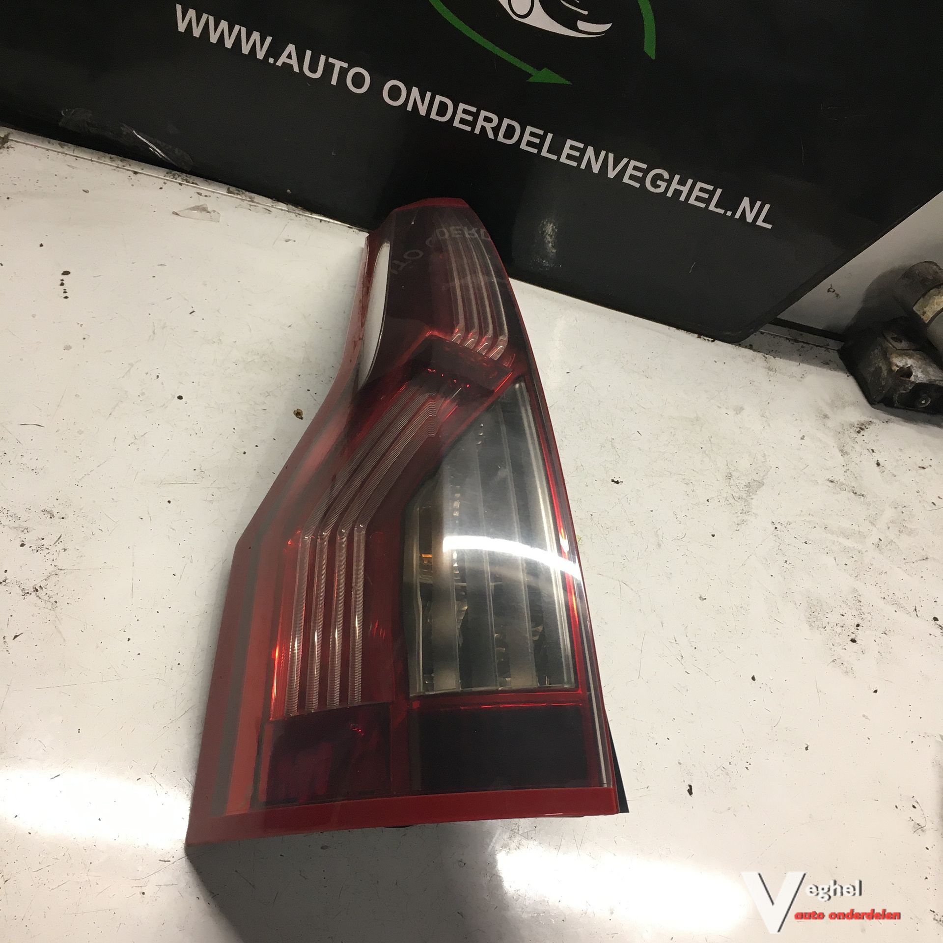 Citroën C4 Grand Picasso 2.0 HDI Automaat 2011 2500128 Achterlicht Links of Rechts tail light single usado en Menorca foto 2