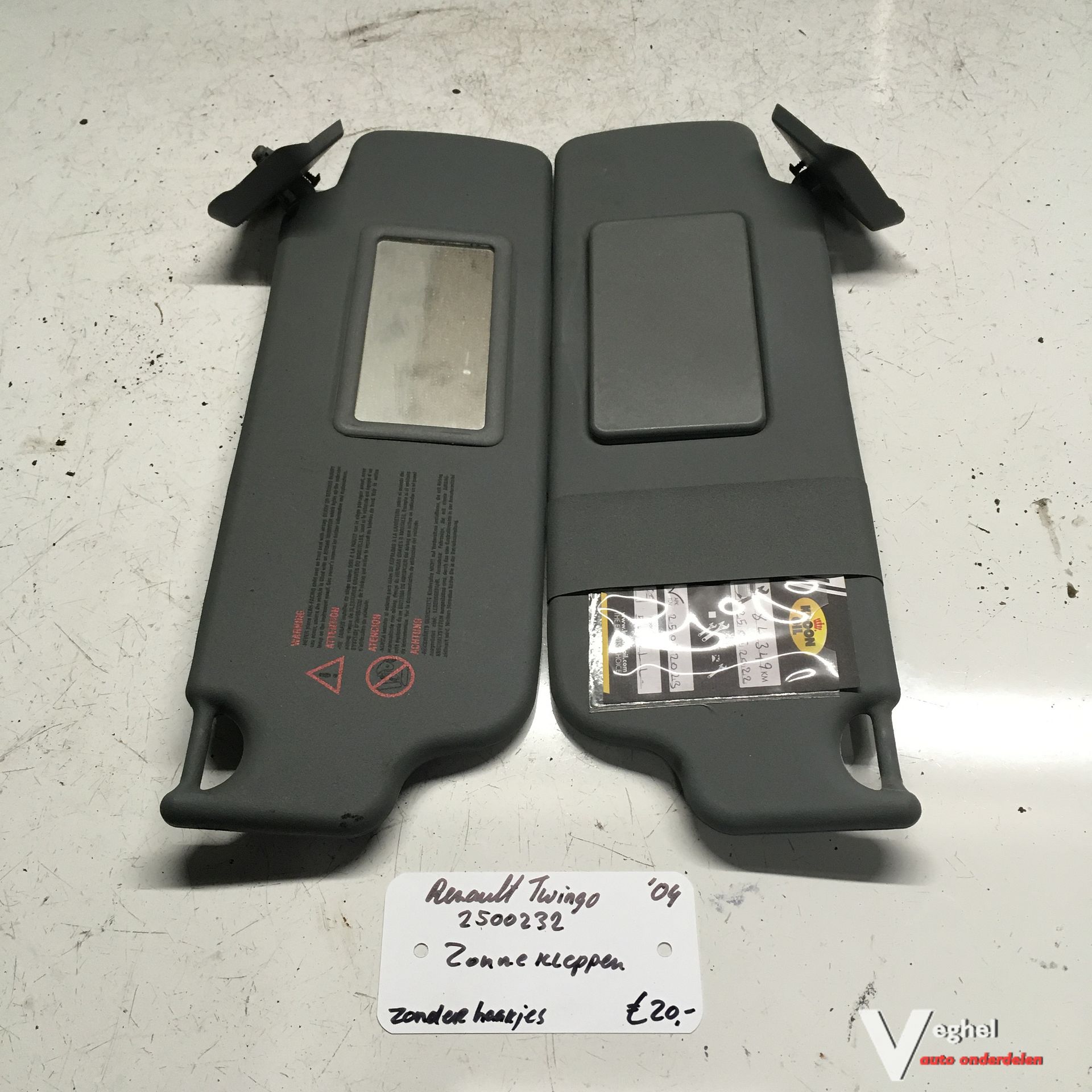 Renault Twingo 1.2 2004 2500232 Zonneklep Links + Rechts sun visor left and right usado en Menorca