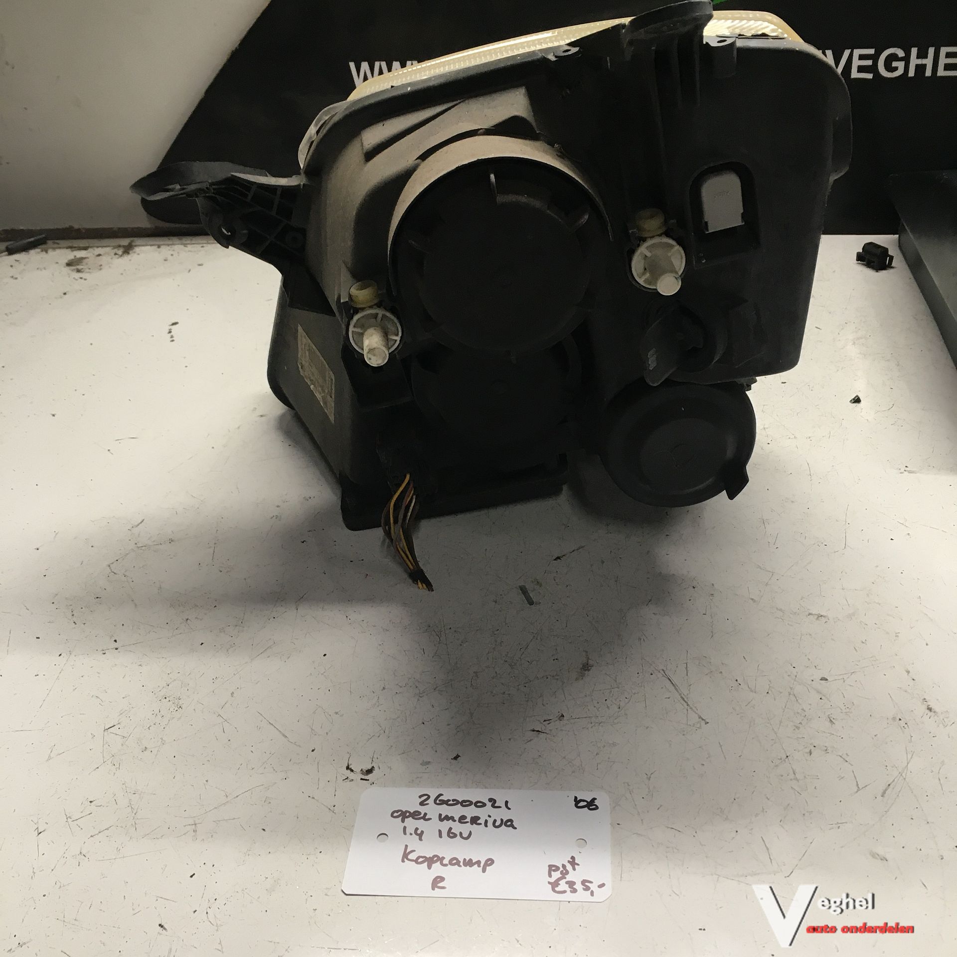Opel Meriva 1.4 16v 2006 2600021 Koplamp Linksvoor of Rechtsvoor head lamp single usado en Menorca foto 6