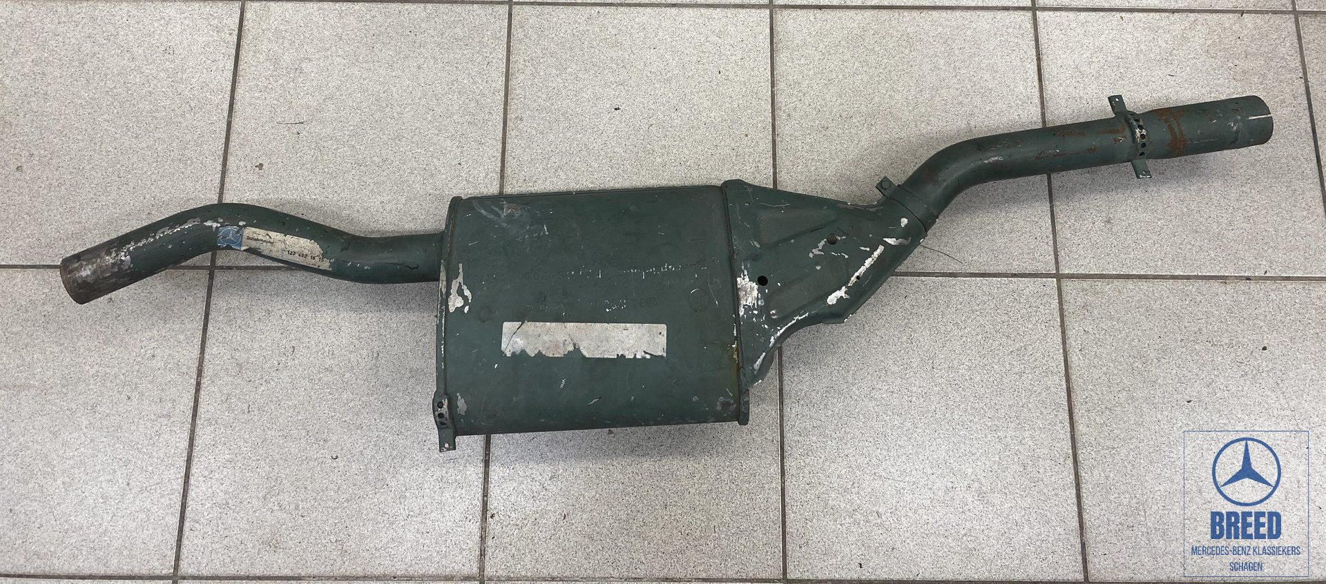 NEW NOS center exhaust muffler for Mercedes-Benz W123 230 230T with Catalizador muffler middle muffler usado en Menorca
